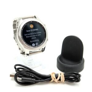 Samsung Gear S3 Classic Smartwatch 46mm Silver Tone Steel Band Watch w Charger